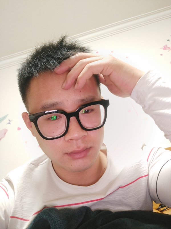 华灯初上的夜晚的第一张照片--宁德相亲网