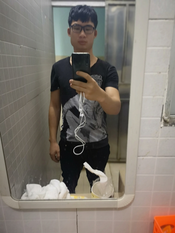 右手的执着的第一张照片--宁德相亲网