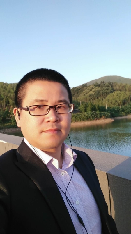 顾律师的第三张照片--宁德相亲网