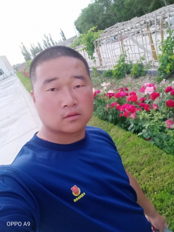 奋斗中的青春最美丽的第一张照片--宁德相亲网