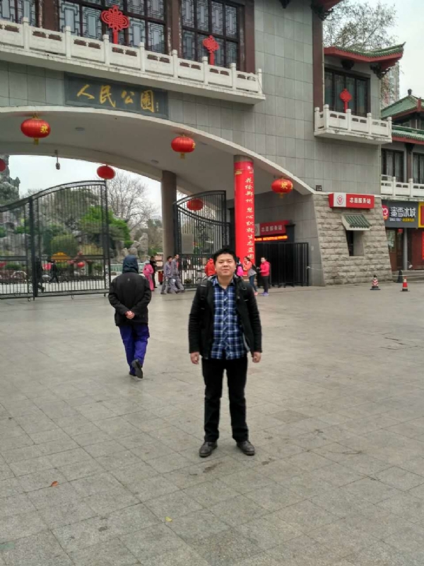 在奋斗的第一张照片--宁德相亲网