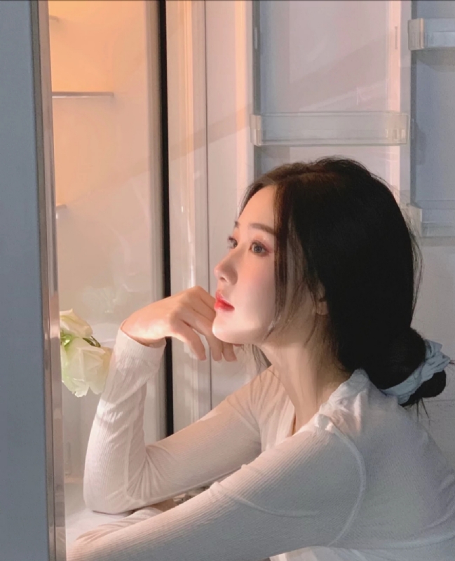 風吹過臉頰的第一张照片--宁德相亲网