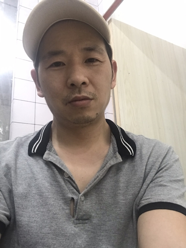 老何的第一张照片--宁德相亲网