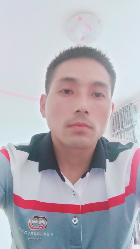 染红尘世的第一张照片--宁德相亲网