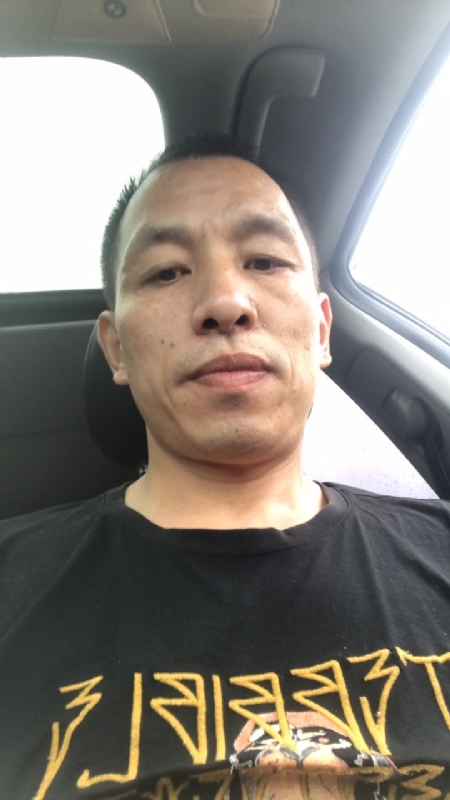 迷茫的第一张照片--宁德相亲网