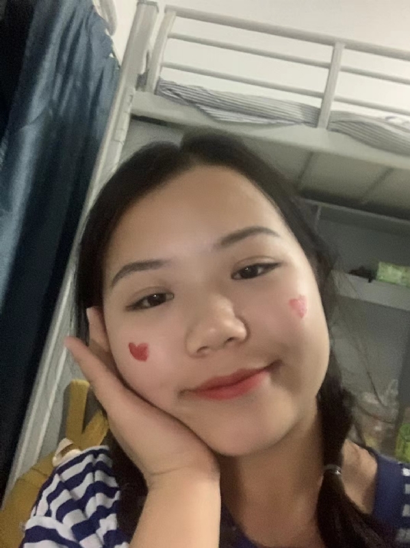 轻轻的一片云的第一张照片--宁德相亲网