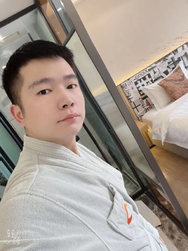 绿帽的第一张照片--宁德相亲网