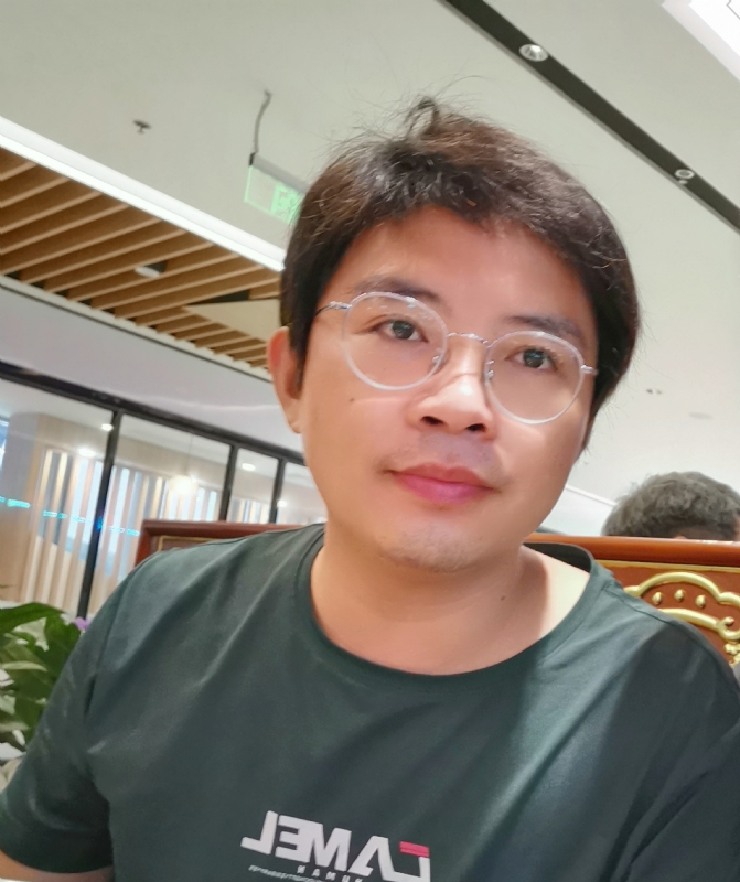 陆迅的第三张照片--宁德相亲网