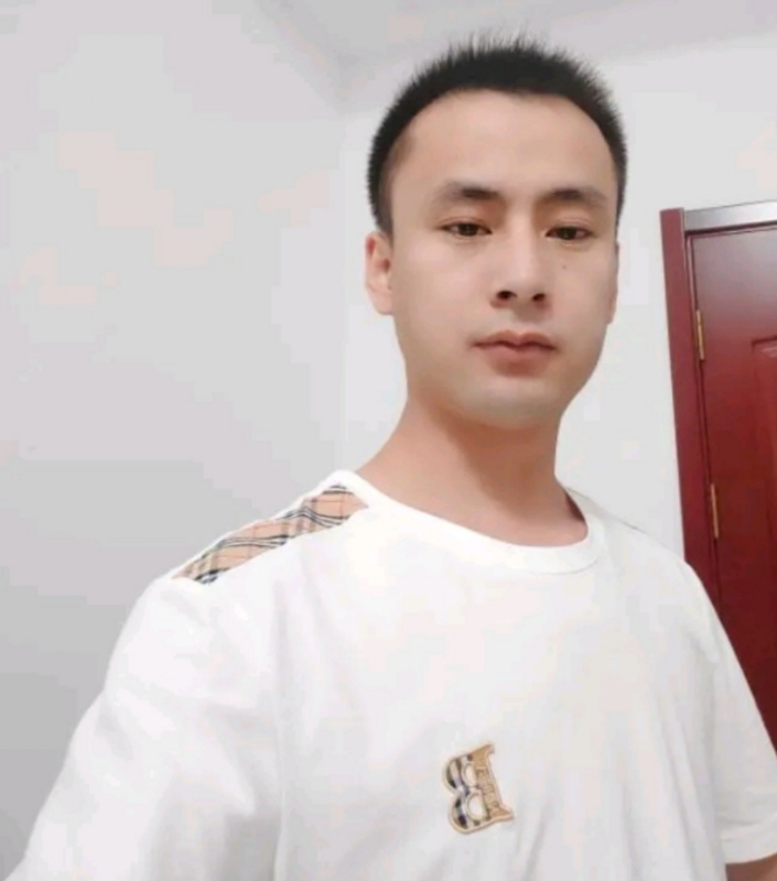 海阔天空的第一张照片--宁德相亲网