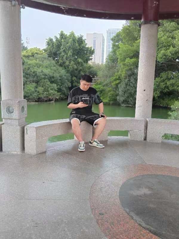 不善挽留的第一张照片--宁德相亲网