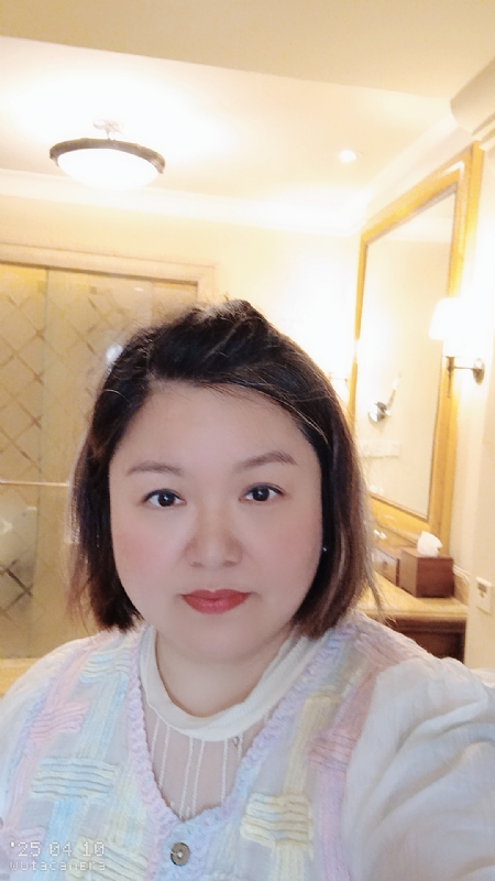 衎静玲瓏的第二张照片--宁德相亲网
