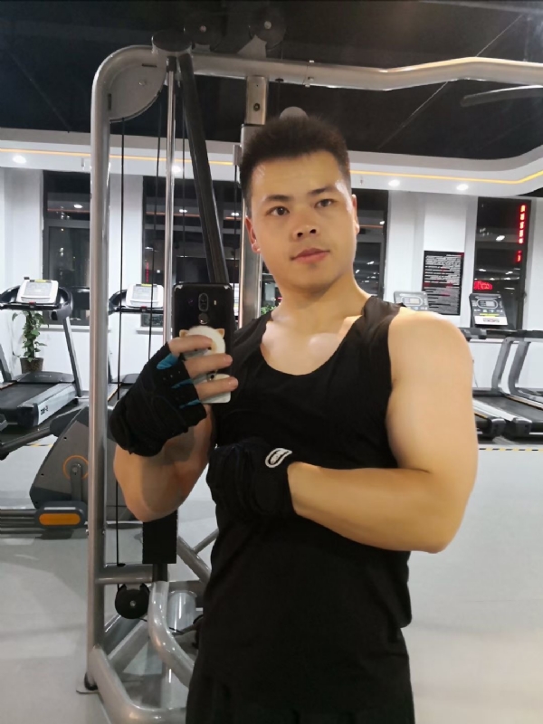 范迪塞尔的第二张照片--宁德相亲网